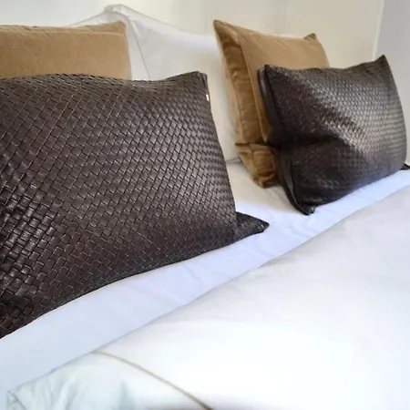 New High Standard Next To The Royal Castle/harbor In 公寓 *