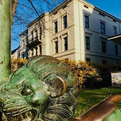 New High Standard Next To The Royal Castle/harbor In Oslo