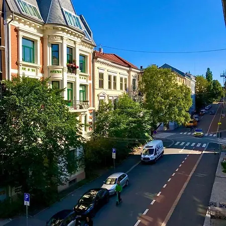 New High Standard Next To The Royal Castle/harbor In Apartment